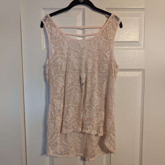Maurices Tops - Maurices Pink Lace Sleeveless Top EUC